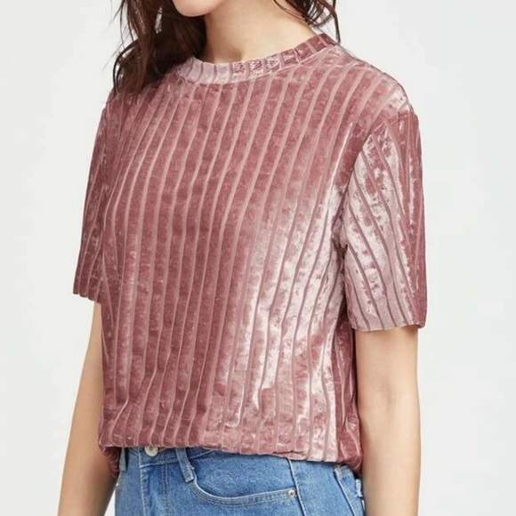 PINK VELVET  SHORT SLEEVES T-SHIRT XS - Picture 2 of 9